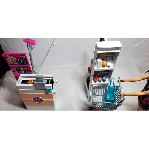 ​Barbie Supermarket Set w/ Doll, Working Features and 25 Pieces! Complete Set - Picture 3 of 16
